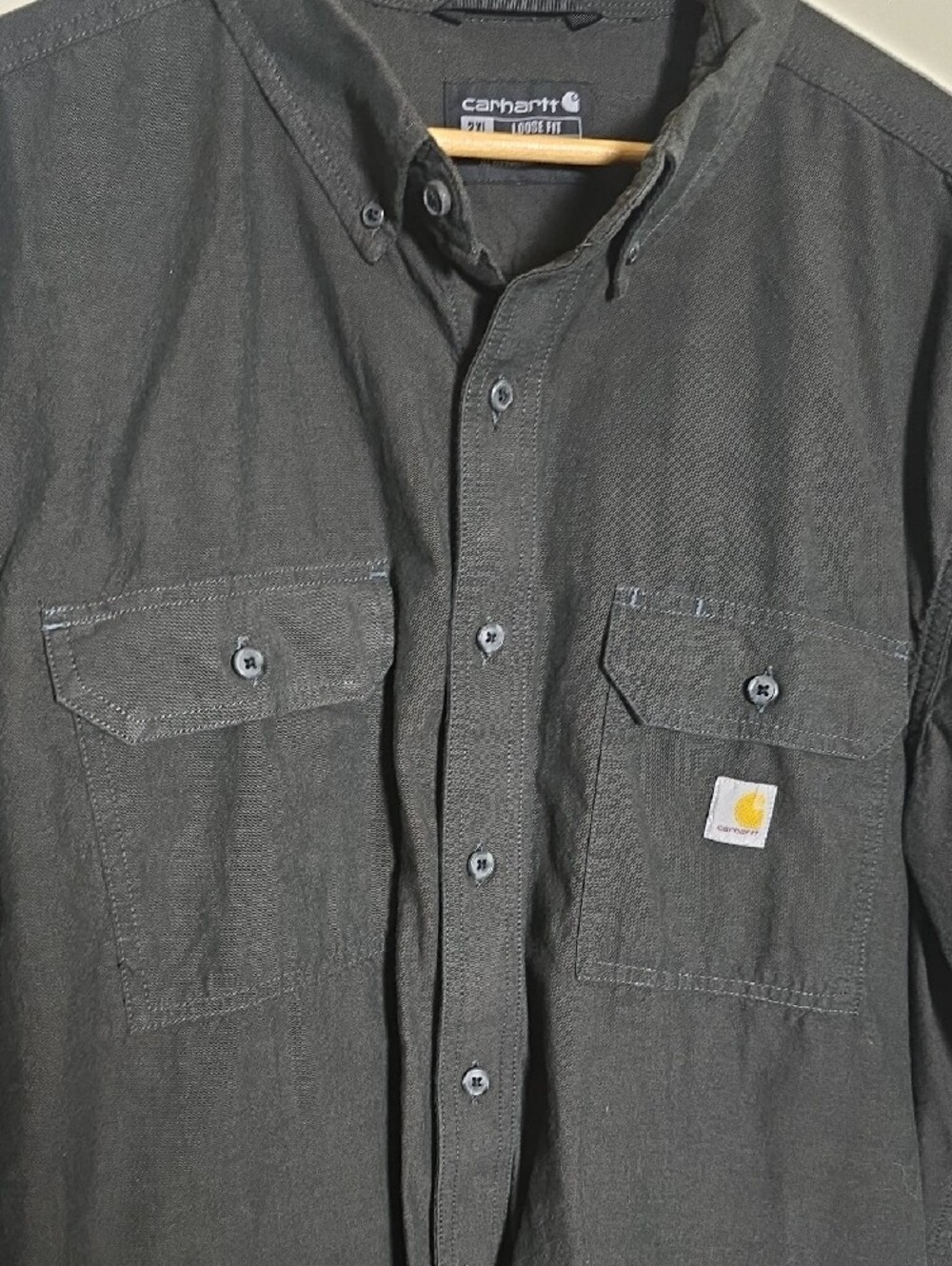 Carhartt Men’s Black Short-Sleeve Button-Down Work Shirt - Picture 5 of 9